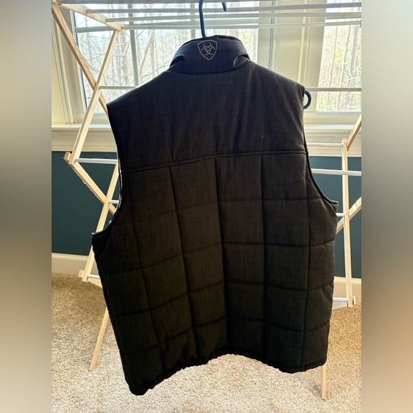 Ariat men’s insulated vest - Picture 2 of 3